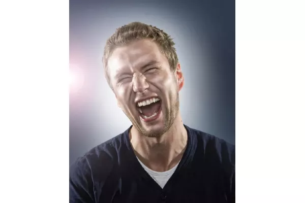 فواید خنده برای سلامتی 4 184f31f5f895fd28666a271a3538b845