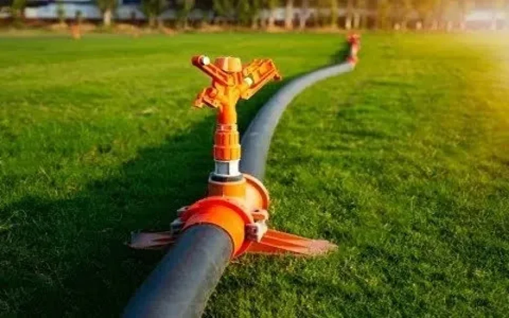 پابه آب پاش نیوفیت